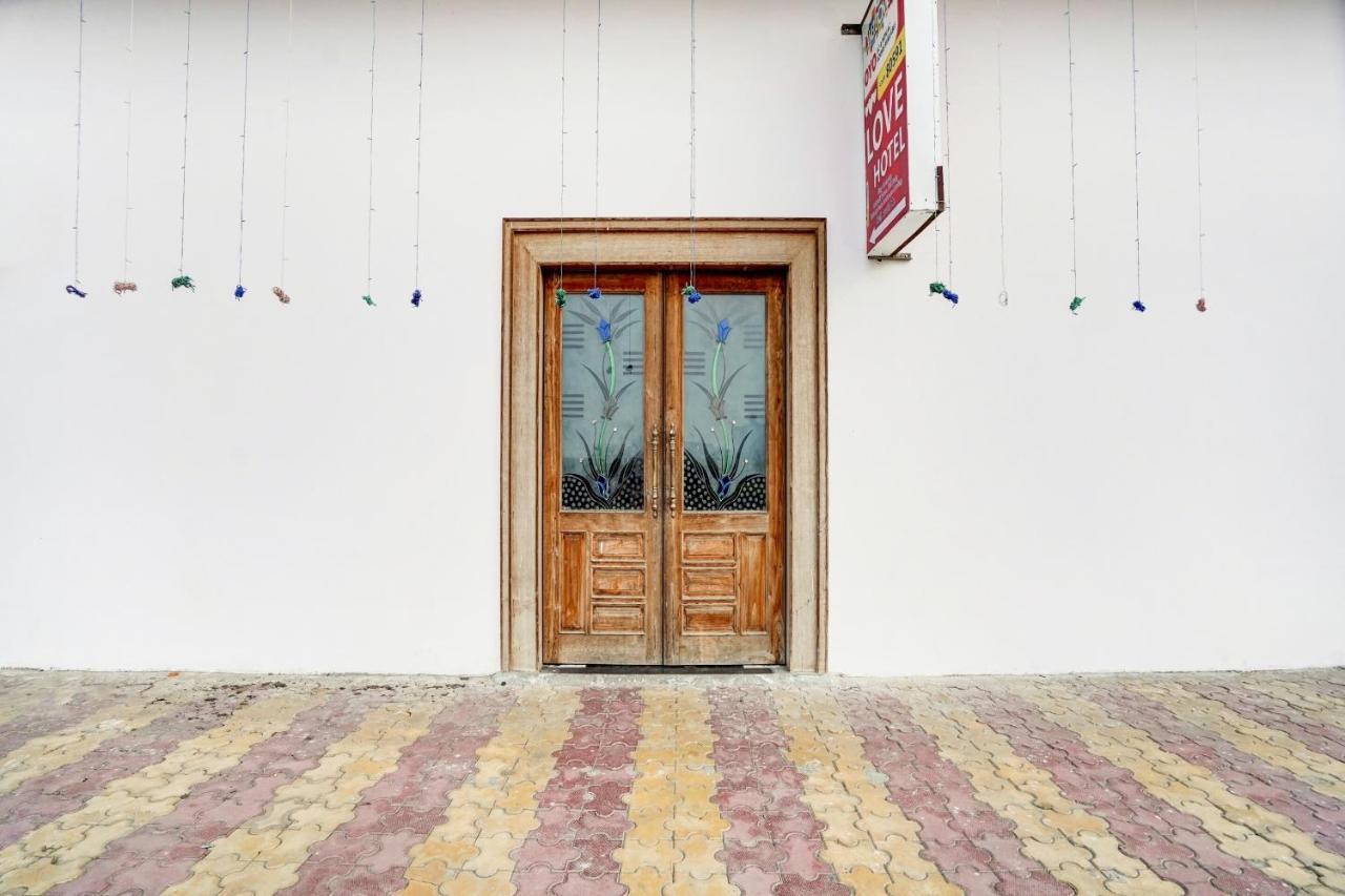 Hotel Collection O Love Garden Ghaziabad Exterior foto