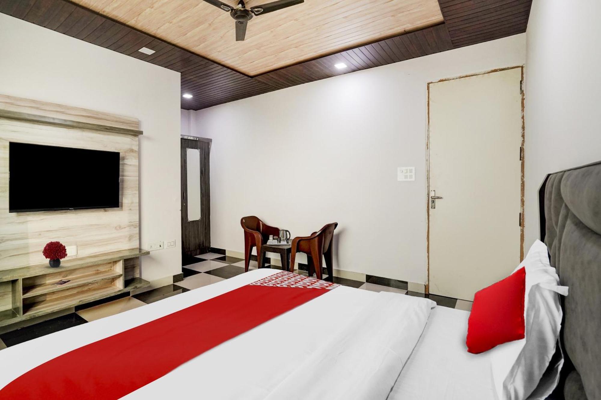 Hotel Collection O Love Garden Ghaziabad Exterior foto