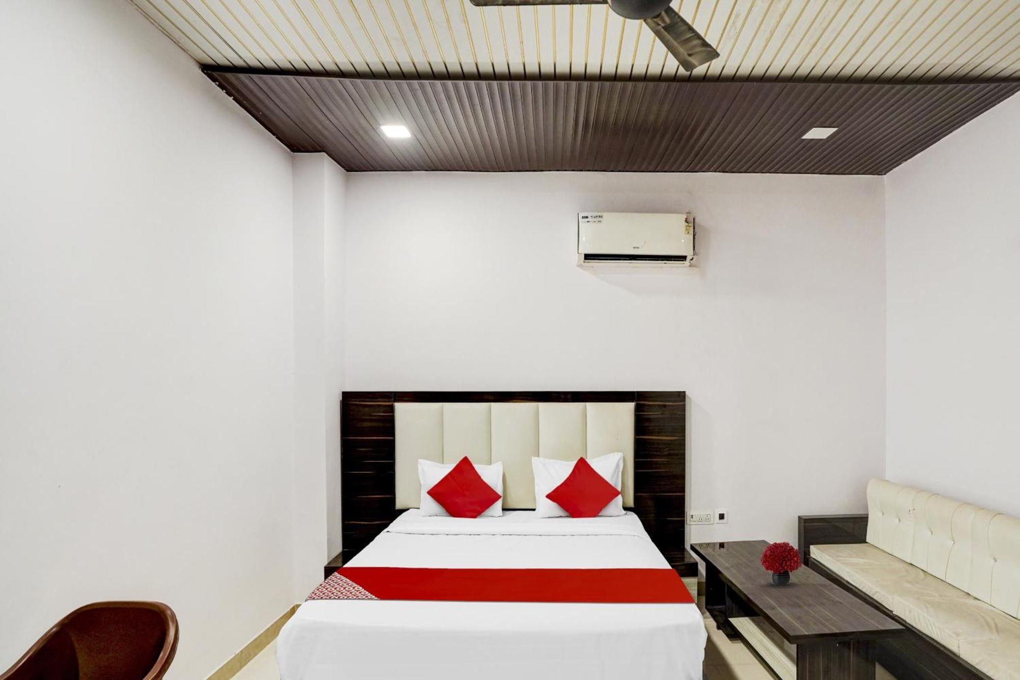 Hotel Collection O Love Garden Ghaziabad Exterior foto