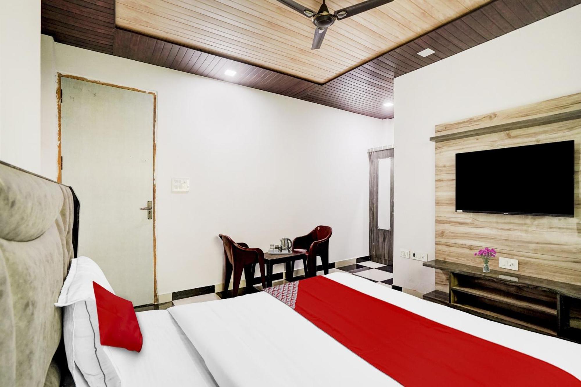 Hotel Collection O Love Garden Ghaziabad Exterior foto